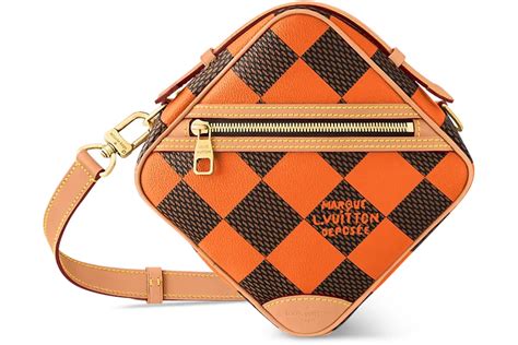 louis vuitton chess messenger